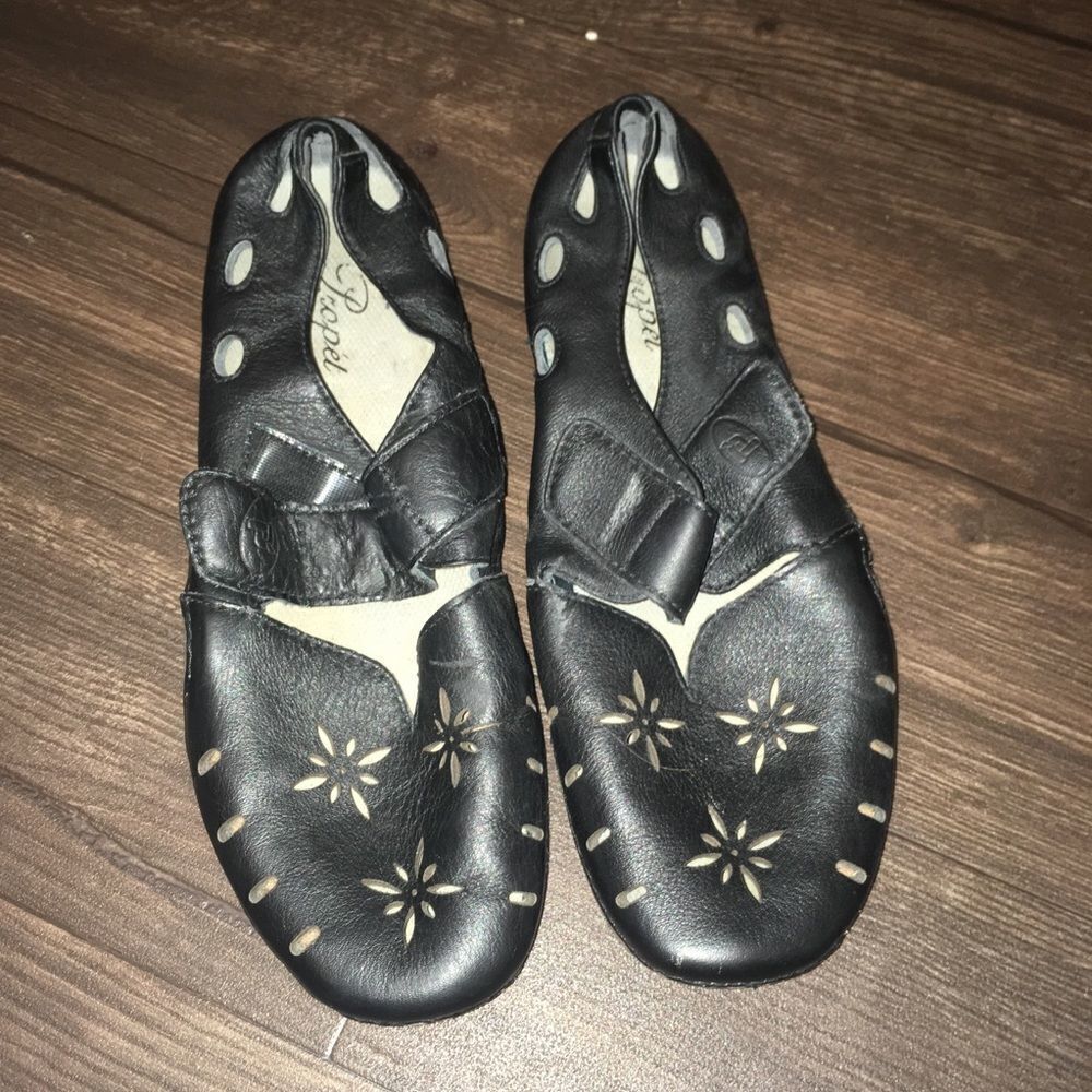 Propet black cutout closed toe leather flats